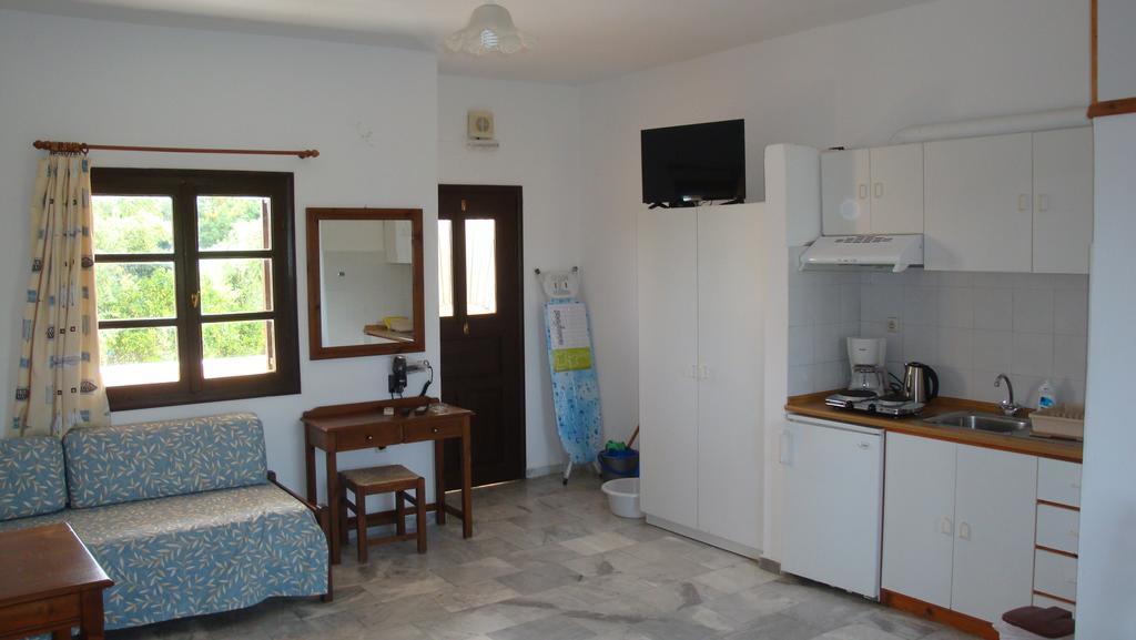 Calamon Apartments Episkopi-Chania Exteriör bild