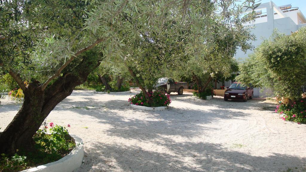 Calamon Apartments Episkopi-Chania Exteriör bild